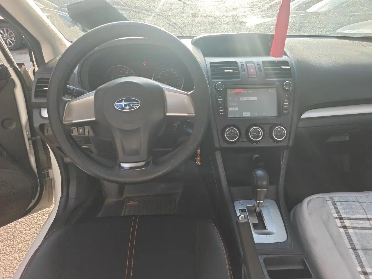 Subaru XV 2014 2.0i Comfort Edition — миниатюра 10