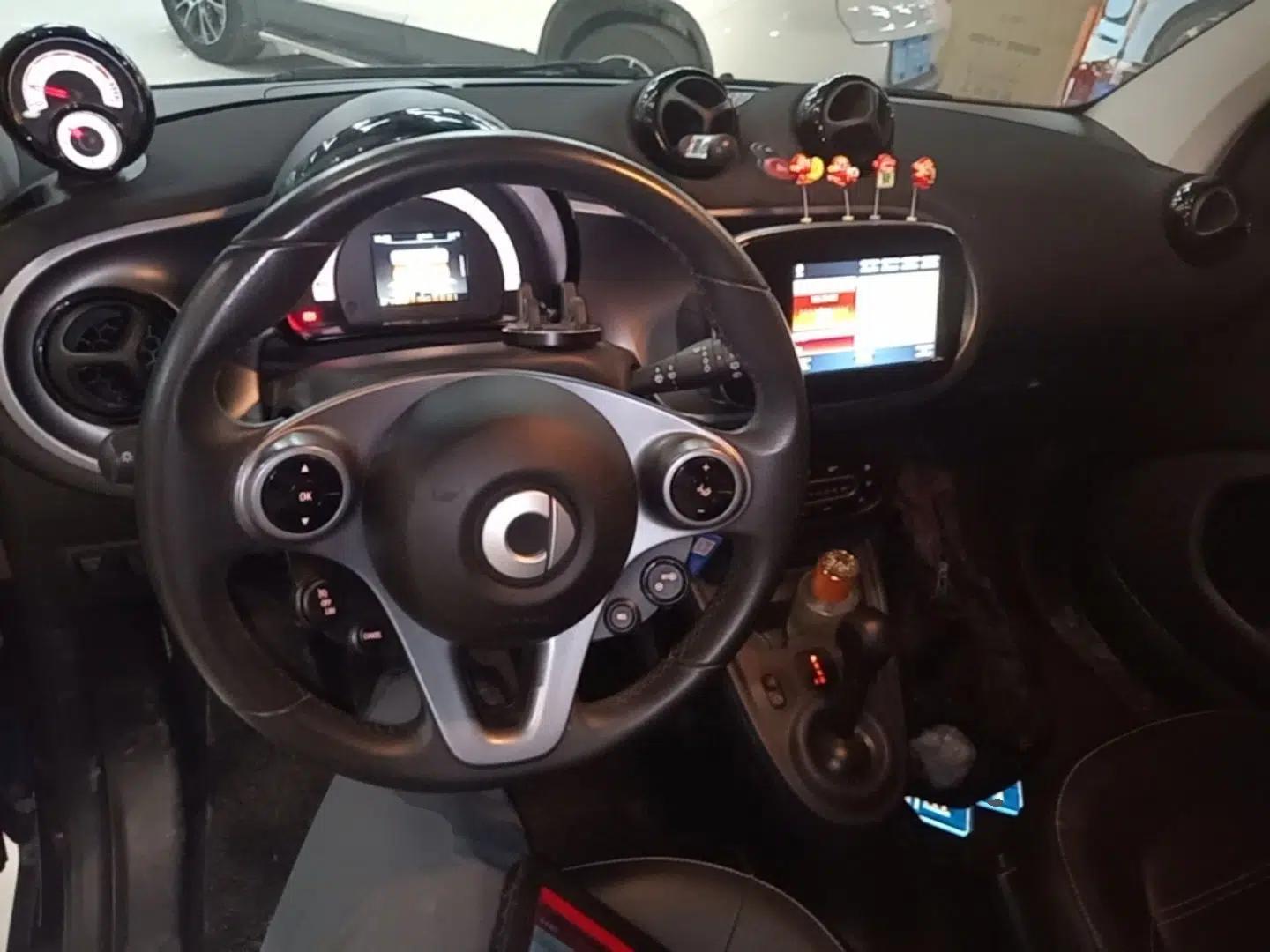 smart fortwo 2016 0.9T 66kW Hardtop Pioneer Edition — миниатюра 13