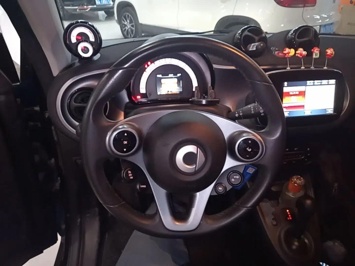 smart fortwo 2016 0.9T 66kW Hardtop Pioneer Edition — миниатюра 14