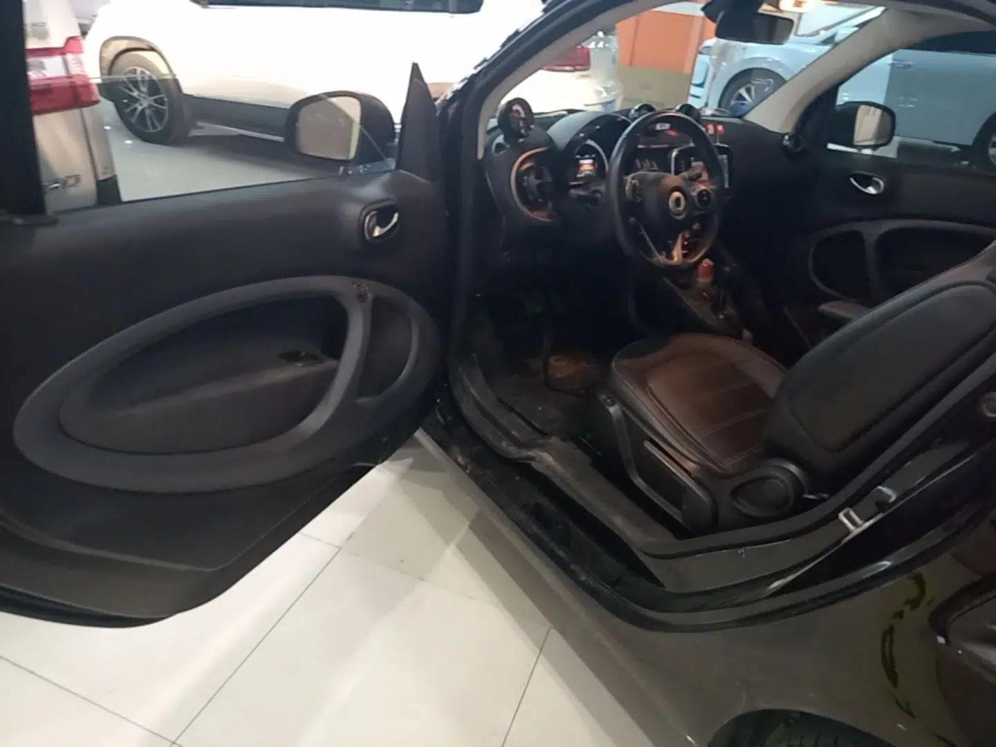 smart fortwo 2016 0.9T 66kW Hardtop Pioneer Edition — миниатюра 18