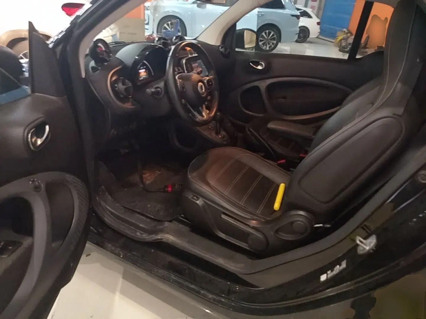 smart fortwo 2016 0.9T 66kW Hardtop Pioneer Edition — миниатюра 20