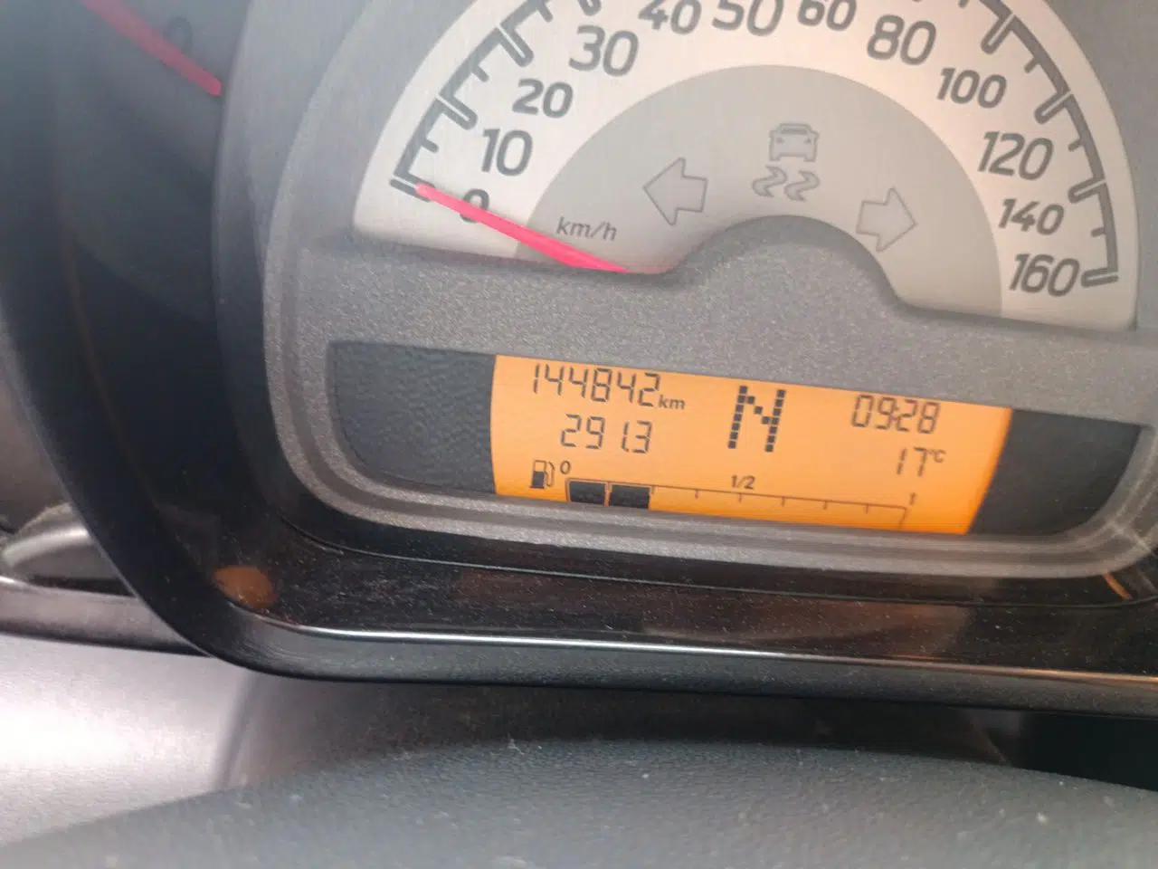 smart fortwo 2012 1.0 MHD Hardtop Standard Edition — миниатюра 13