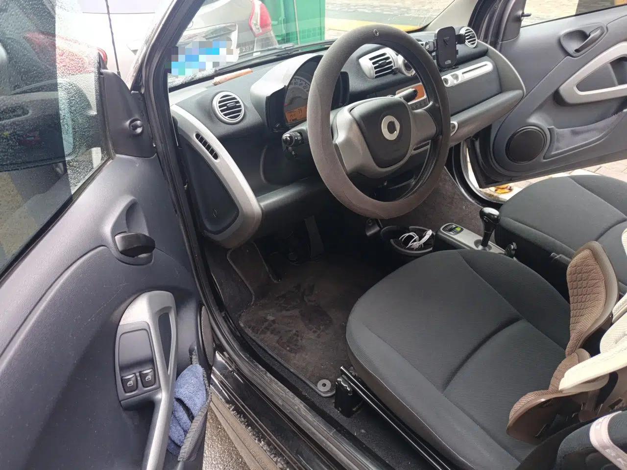 smart fortwo 2012 1.0 MHD Hardtop Standard Edition — миниатюра 17