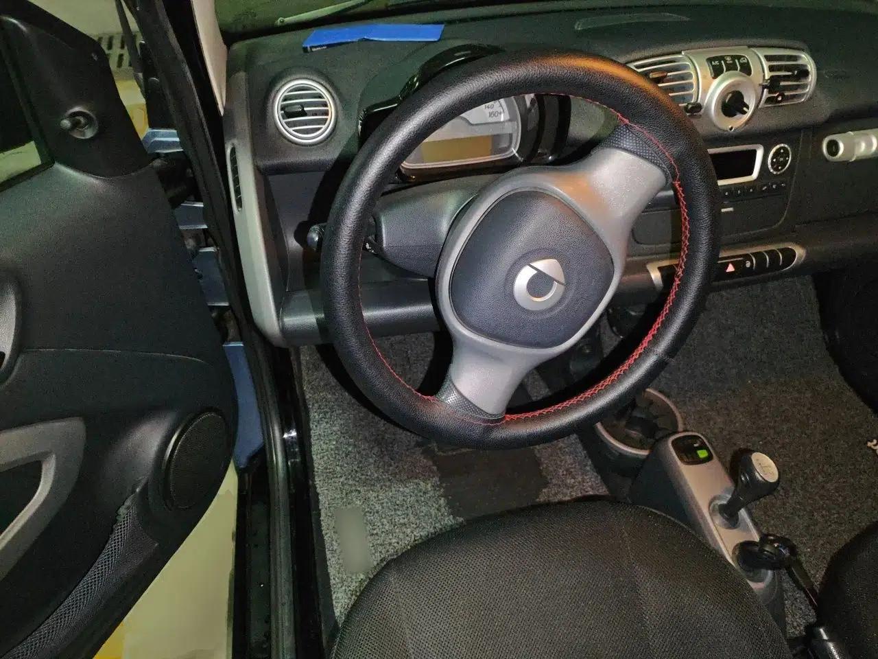 smart fortwo 2012 1.0 MHD Hardtop Standard Edition — миниатюра 11