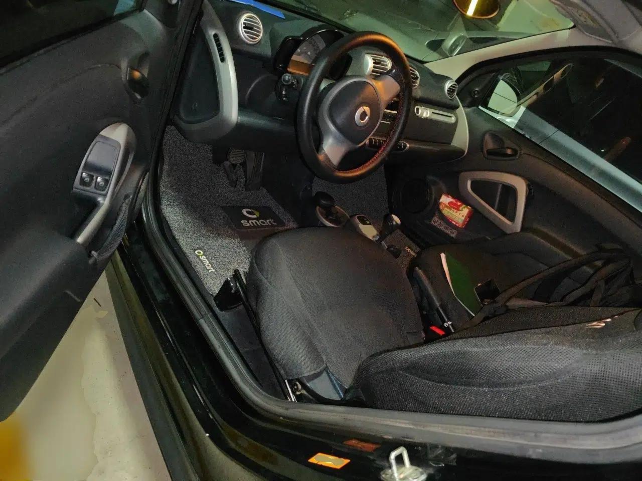 smart fortwo 2012 1.0 MHD Hardtop Standard Edition — миниатюра 17