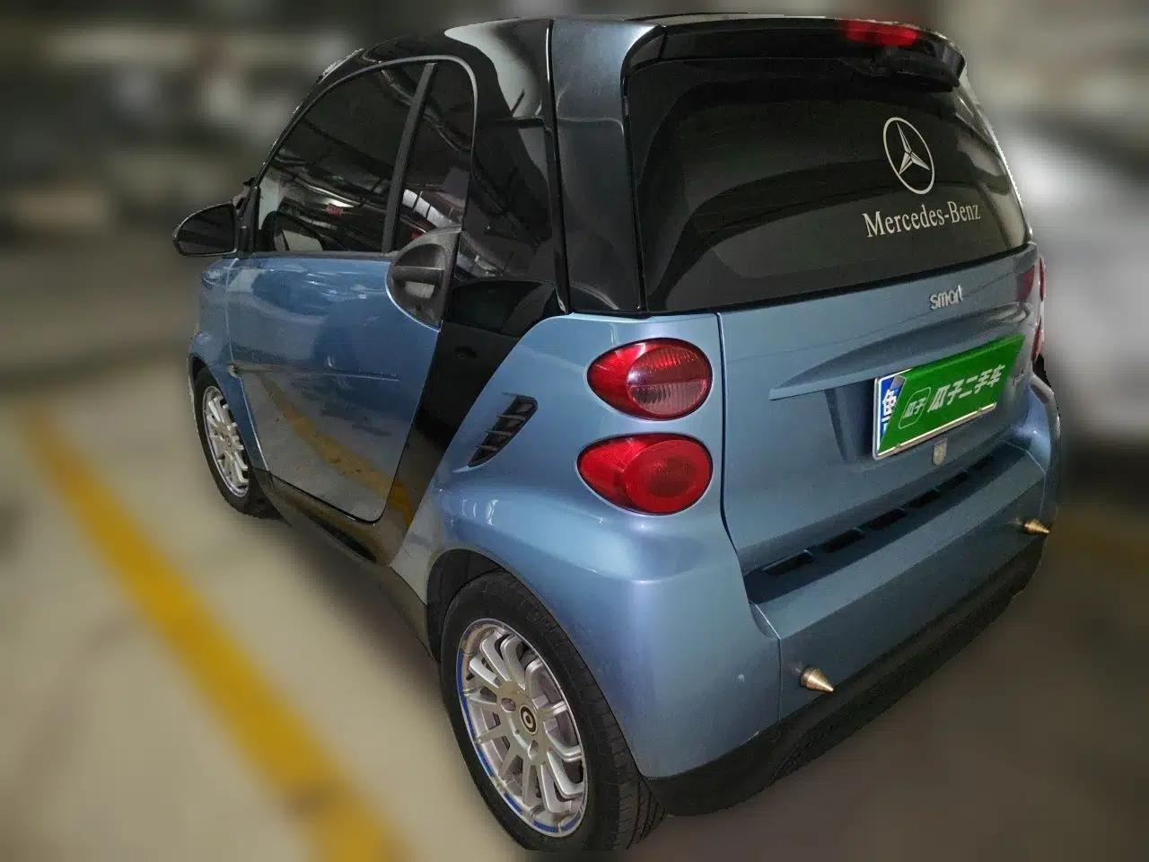 smart fortwo 2012 1.0 MHD Hardtop Standard Edition — миниатюра 4