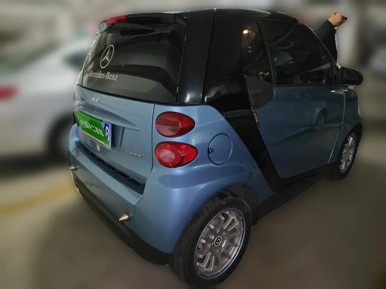 smart fortwo 2012 1.0 MHD Hardtop Standard Edition — миниатюра 6