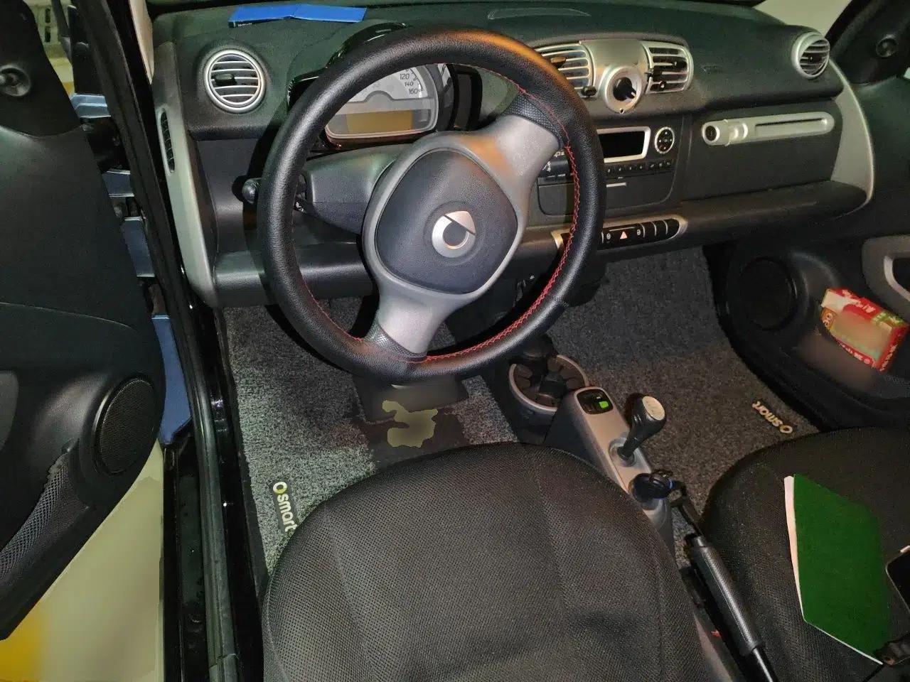 smart fortwo 2012 1.0 MHD Hardtop Standard Edition — миниатюра 10