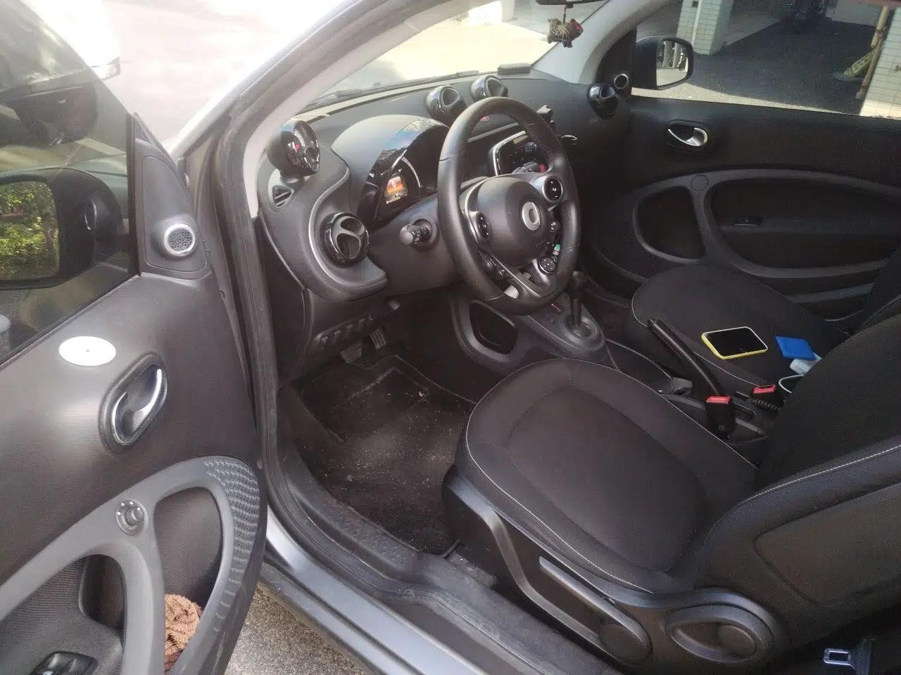 smart fortwo 2018 1.0L 52 kW Yaojin Special Edition China V Standard — миниатюра 17