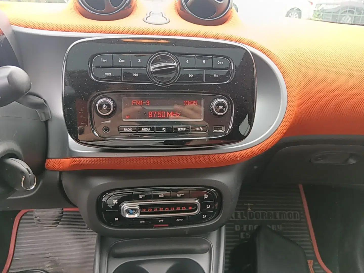 smart forfour 2016 1.0L 52 kW Passion Edition — миниатюра 16