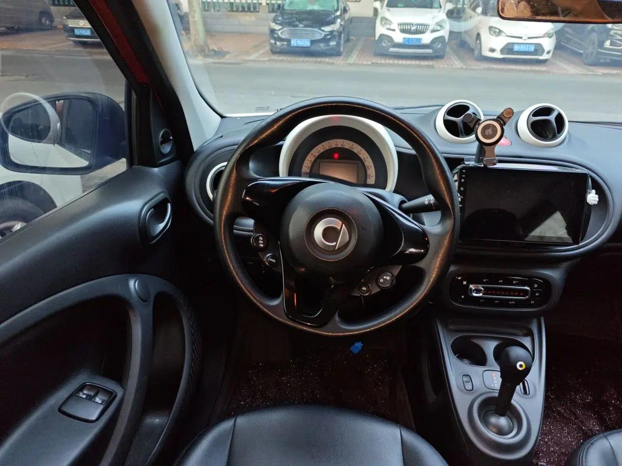 smart forfour 2016 1.0L 52 kW Dynamic Edition — миниатюра 11