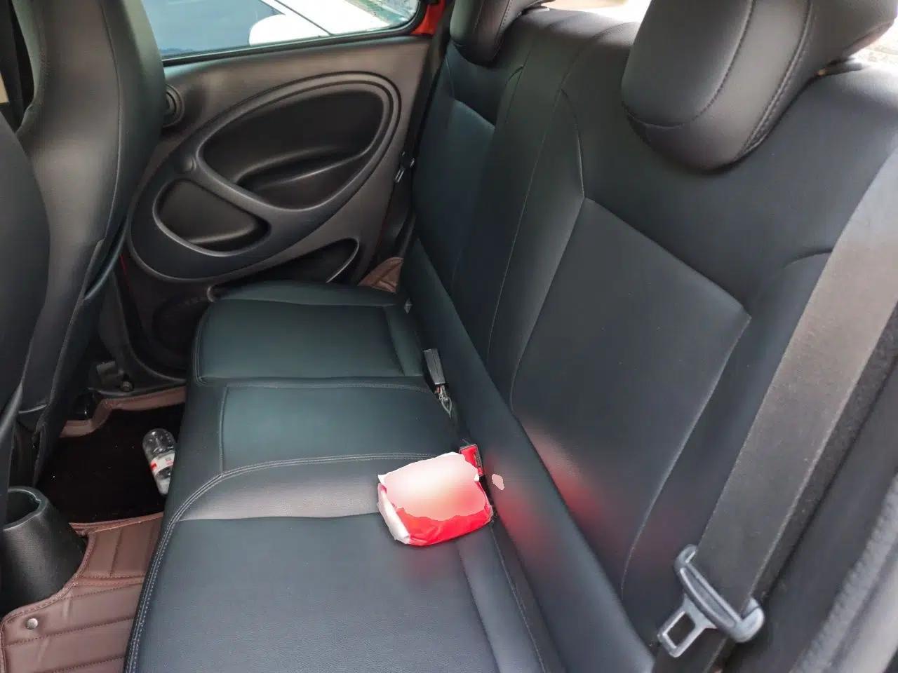 smart forfour 2016 1.0L 52 kW Dynamic Edition — миниатюра 18