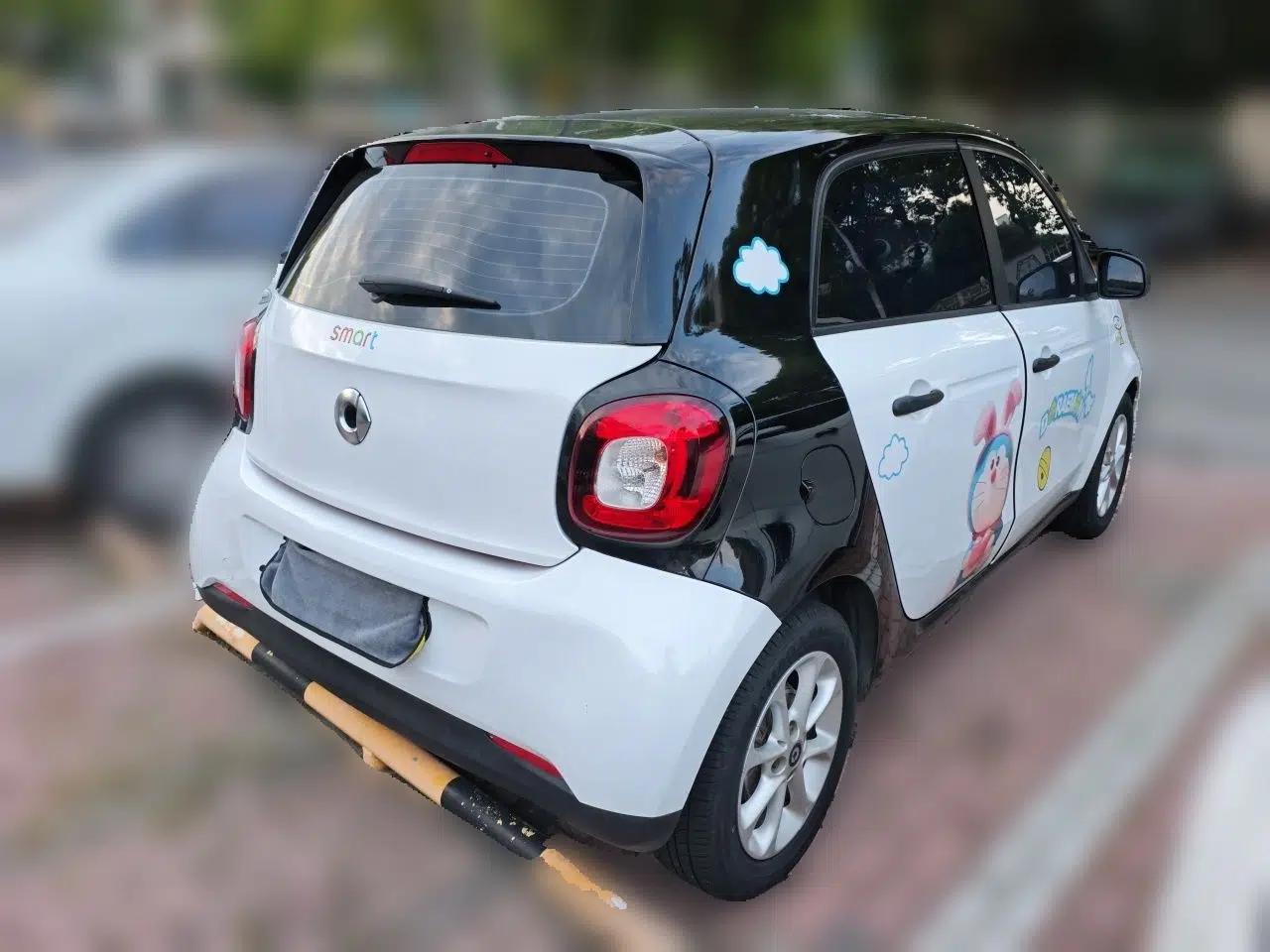 smart forfour 2016 1.0L 52 kW Dynamic Edition — миниатюра 6