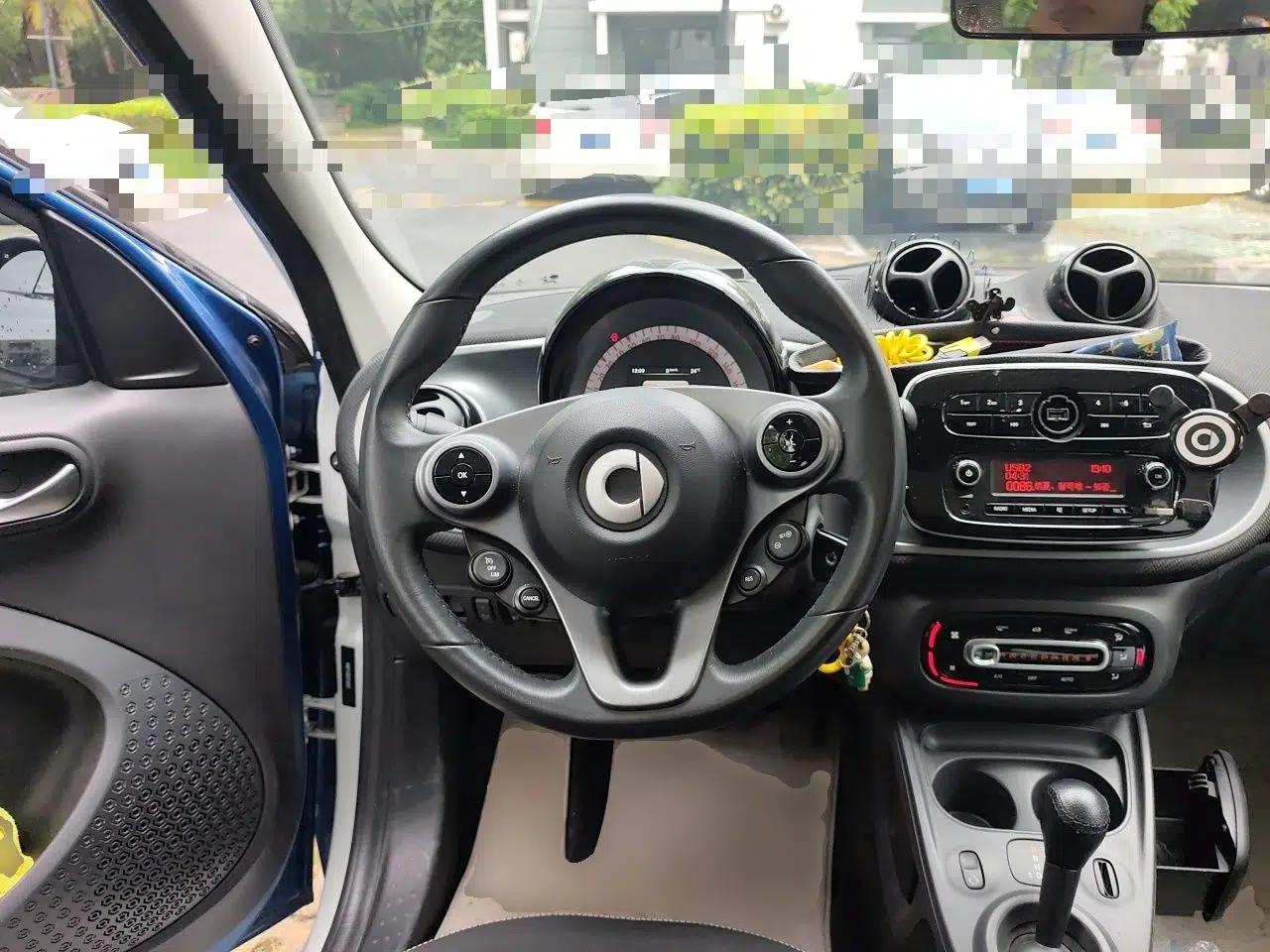 smart forfour 2016 1.0L 52 kW Passion Edition — миниатюра 11