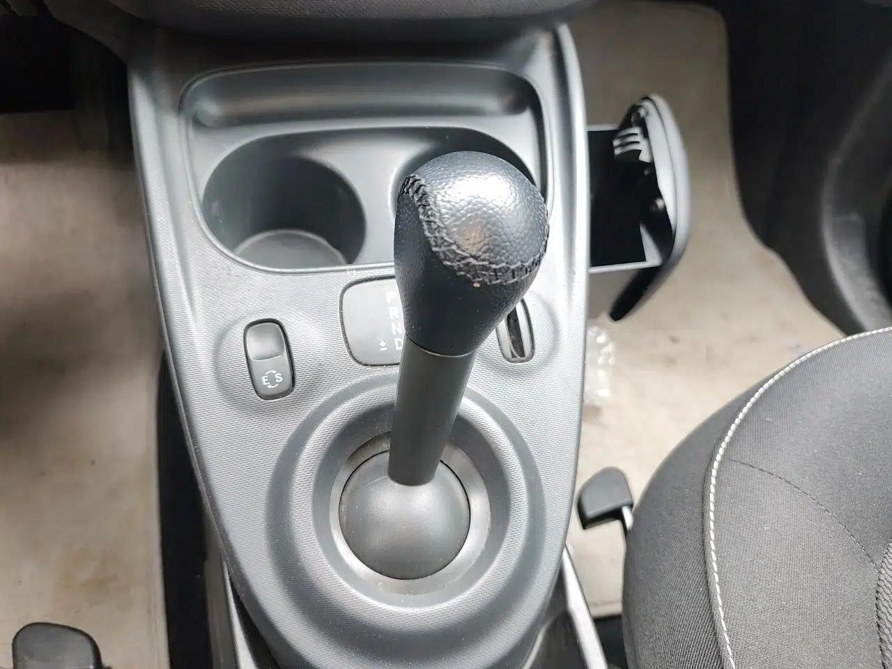 smart forfour 2016 1.0L 52 kW Passion Edition — миниатюра 15