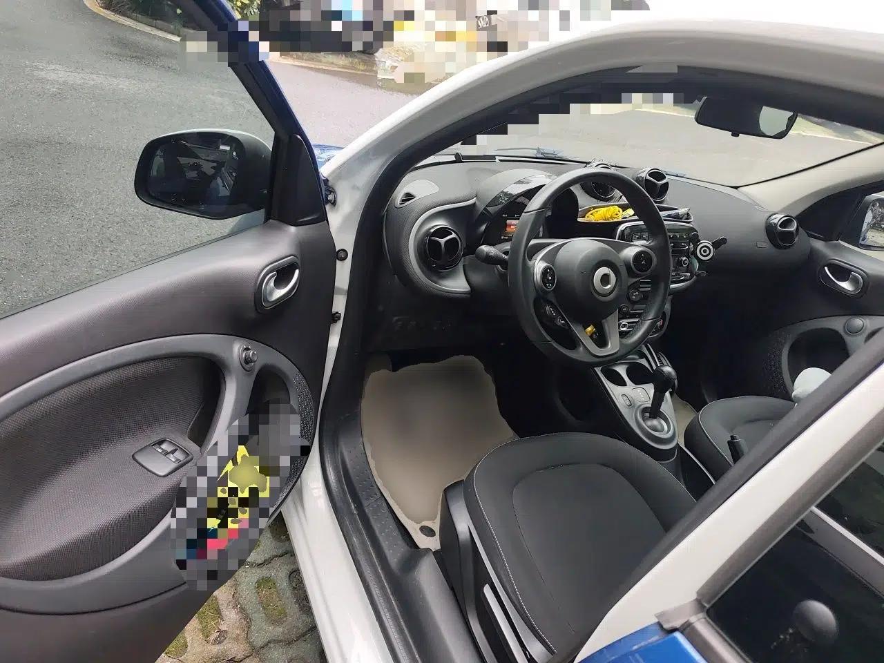 smart forfour 2016 1.0L 52 kW Passion Edition — миниатюра 17