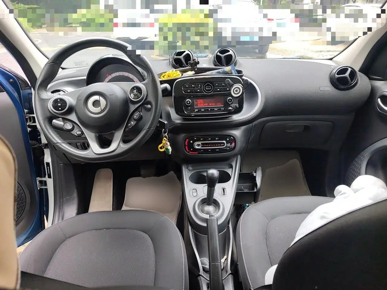 smart forfour 2016 1.0L 52 kW Passion Edition — миниатюра 10