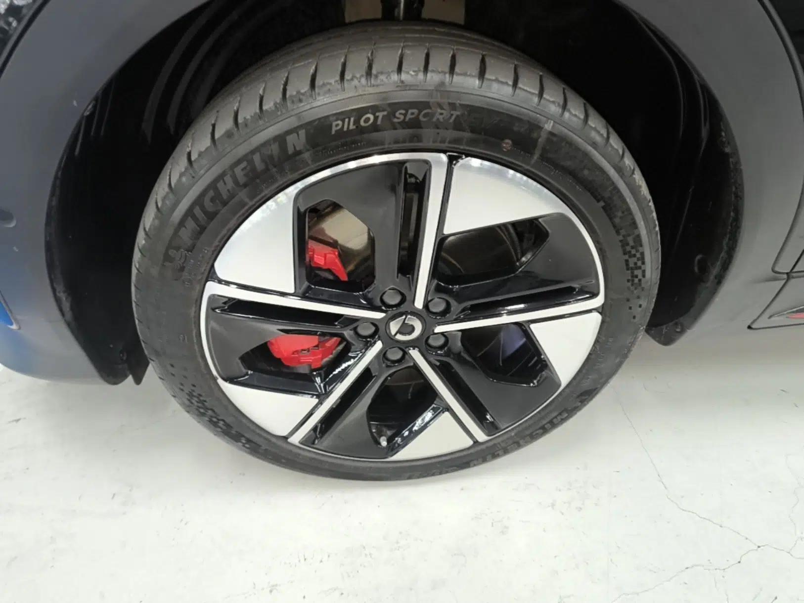 smart #1 2022 BRABUS Performance Edition — миниатюра 8
