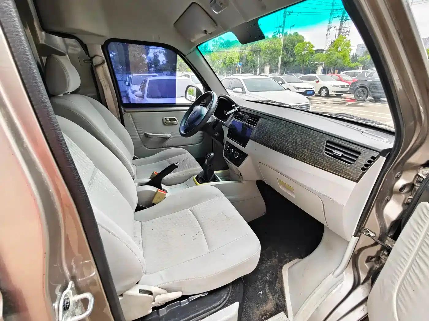 New Hiace X30L 2023 1.5L Wealth Edition Van, 2/5 Seats, Air Conditioning Version SWC15M — миниатюра 8