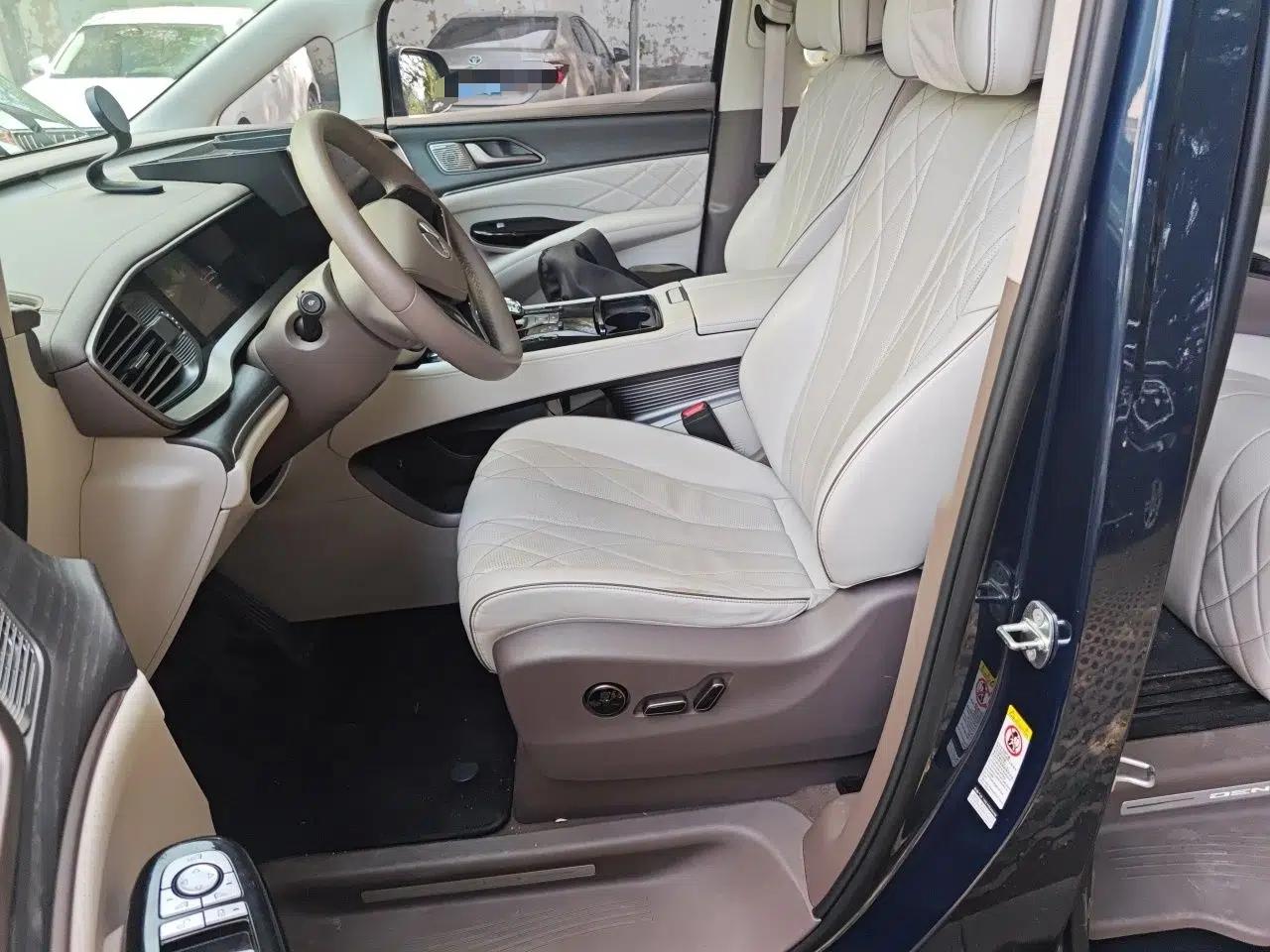 Denza D9 2022 DM-i 970 Four-Wheel Drive Flagship Model — миниатюра 16