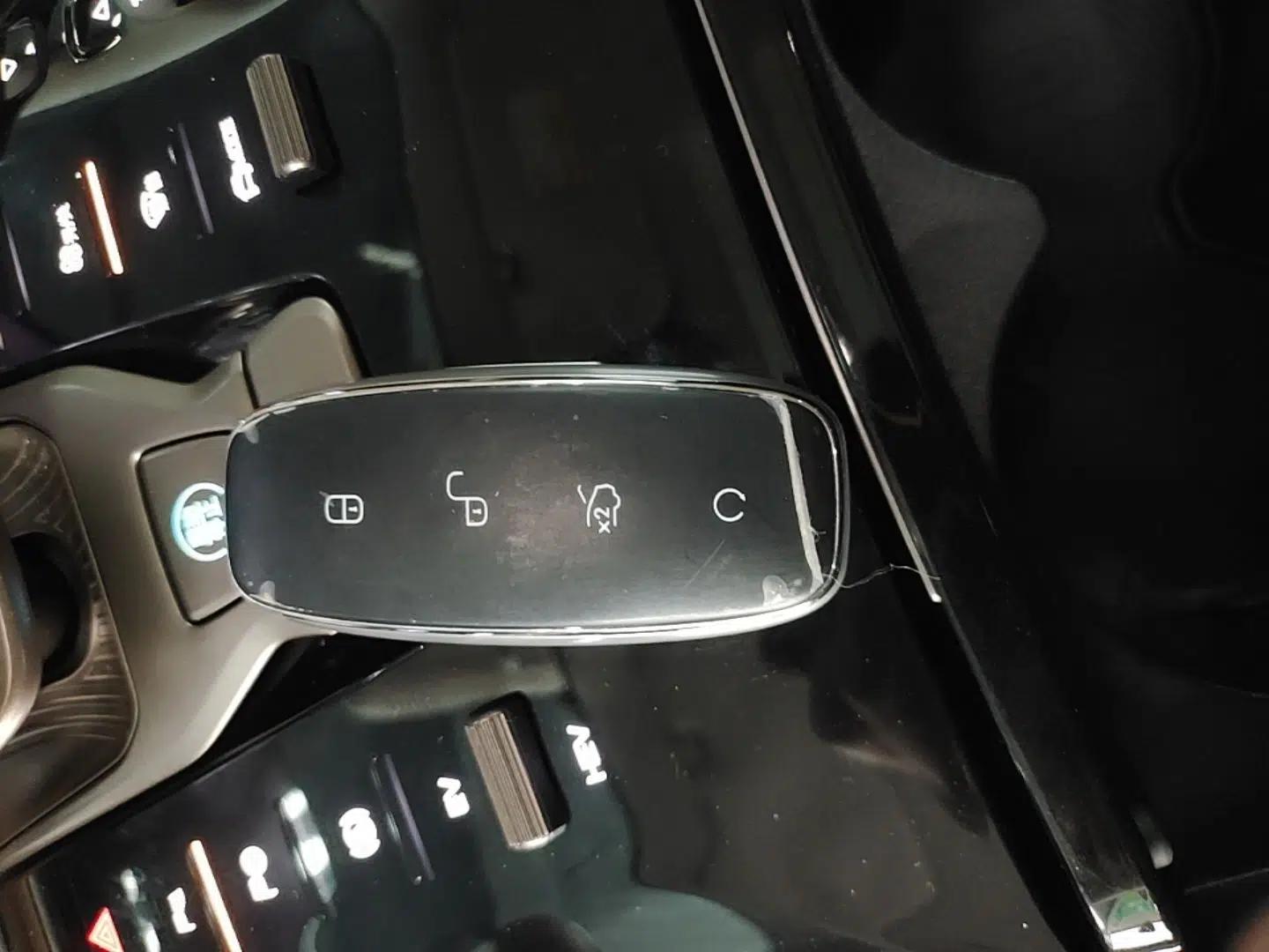 Denza D9 2024 DM-i 980 Four-Wheel Drive Flagship Model — миниатюра 12
