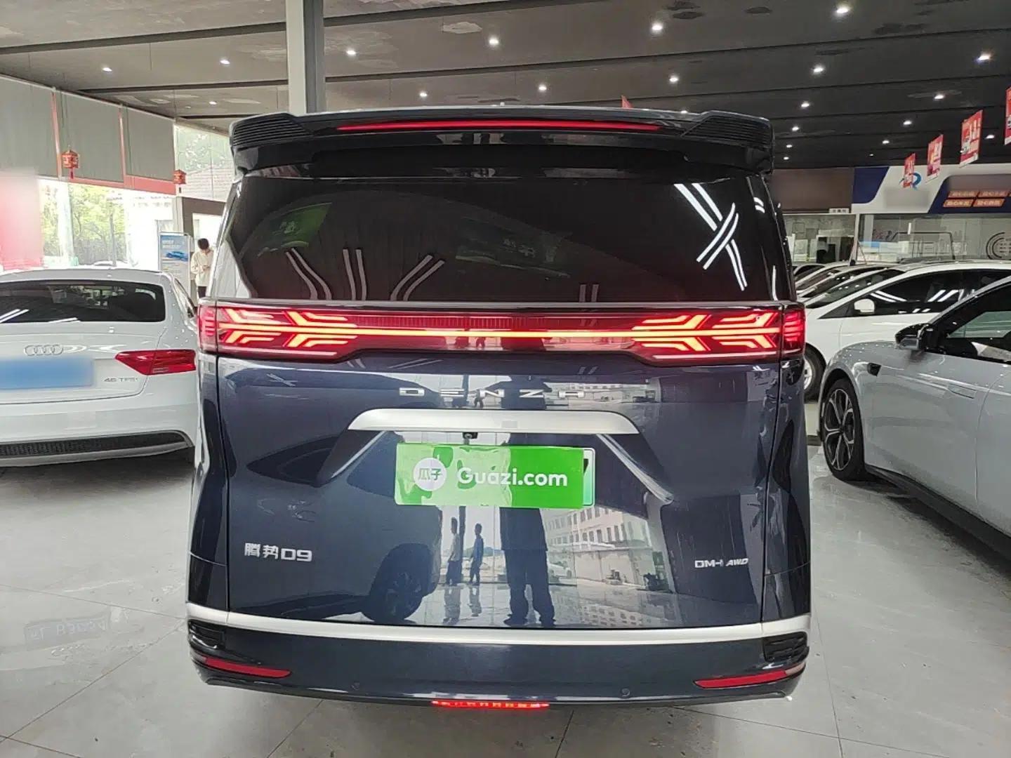 Denza D9 2024 DM-i 980 Four-Wheel Drive Flagship Model — миниатюра 5