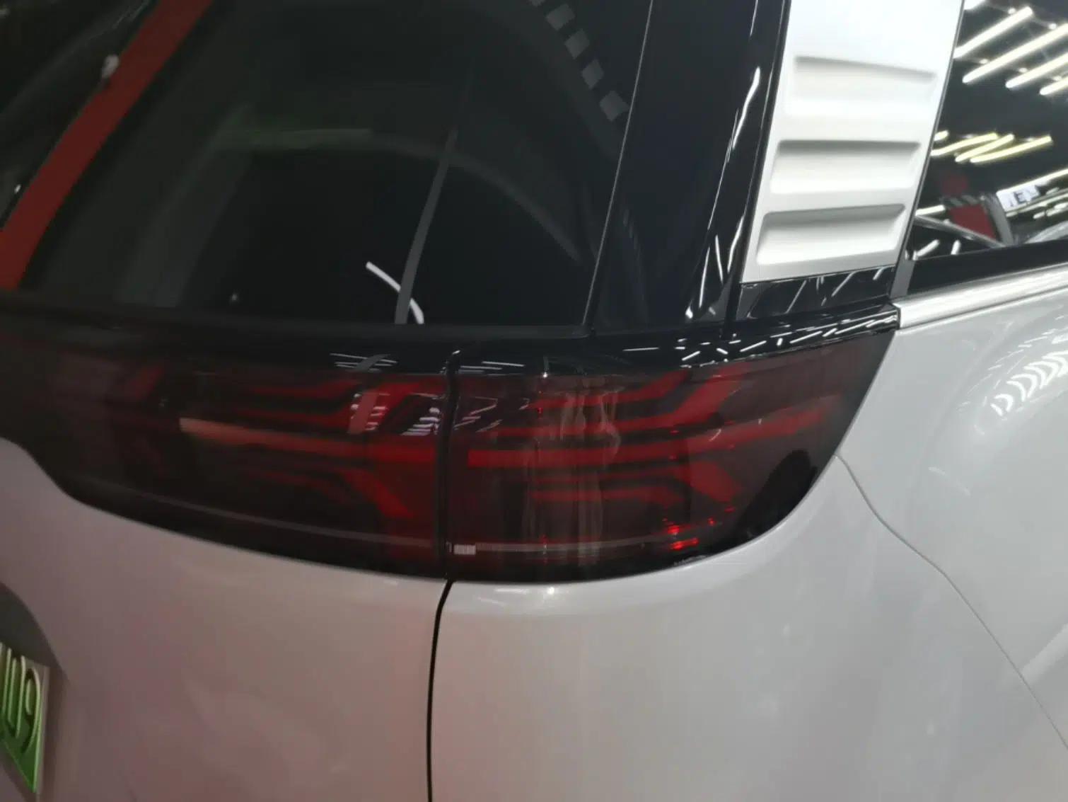 Denza D9 2022 DM-i 970 Four-Wheel Drive Prestige Model — миниатюра 7