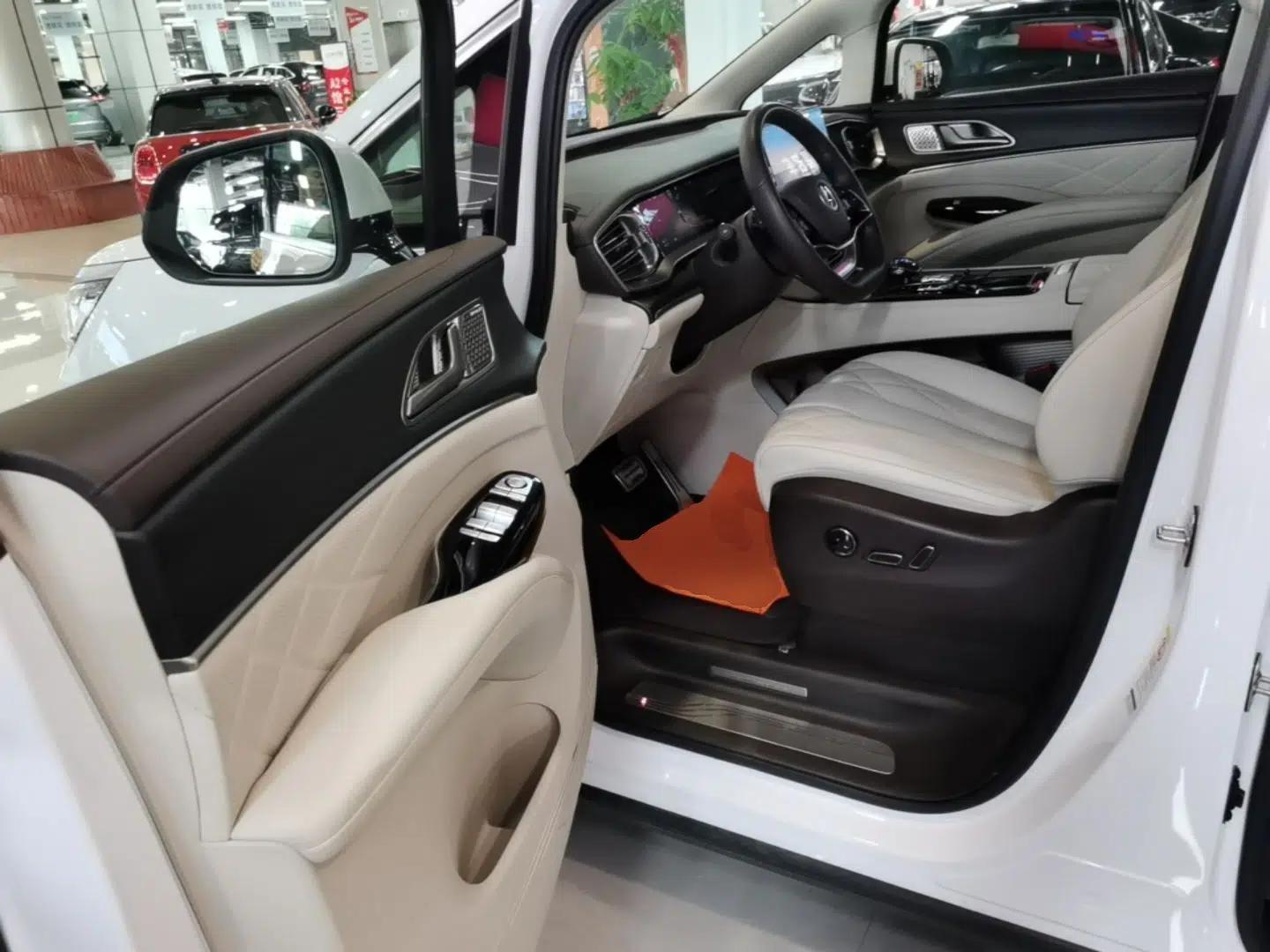 Denza D9 2025 DM-i Intelligent Drive 1020 Four-Wheel Drive Flagship Model — миниатюра 19