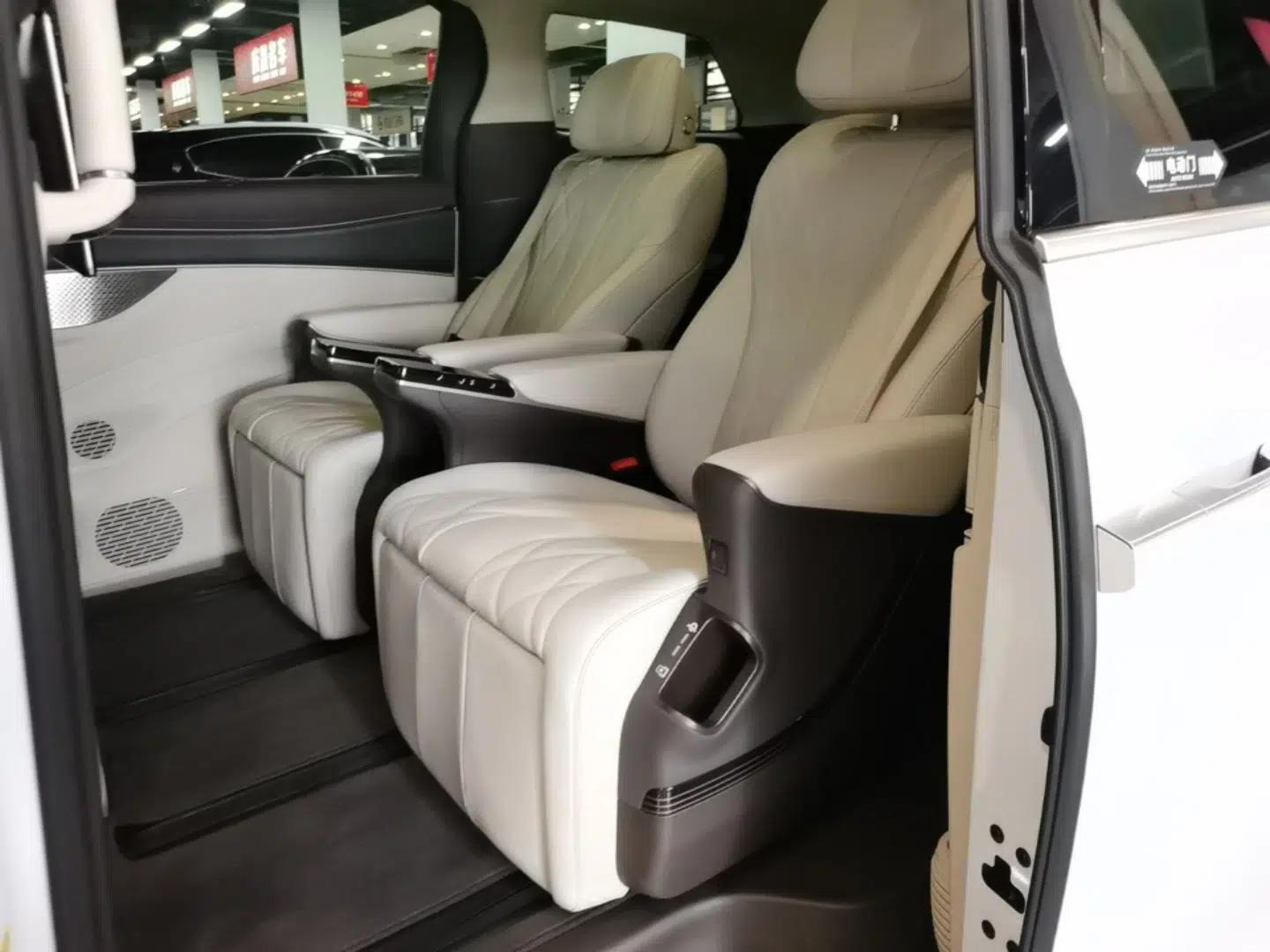 Denza D9 2025 DM-i Intelligent Drive 1020 Four-Wheel Drive Flagship Model — миниатюра 20