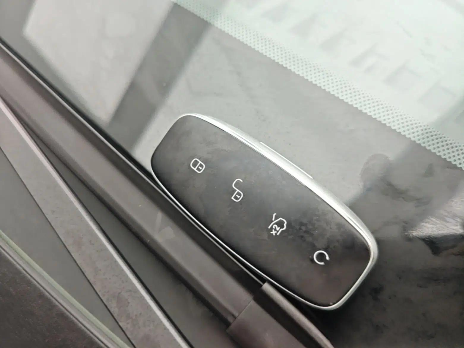 Denza D9 2022 DM-i 970 Four-Wheel Drive Flagship Model — миниатюра 12