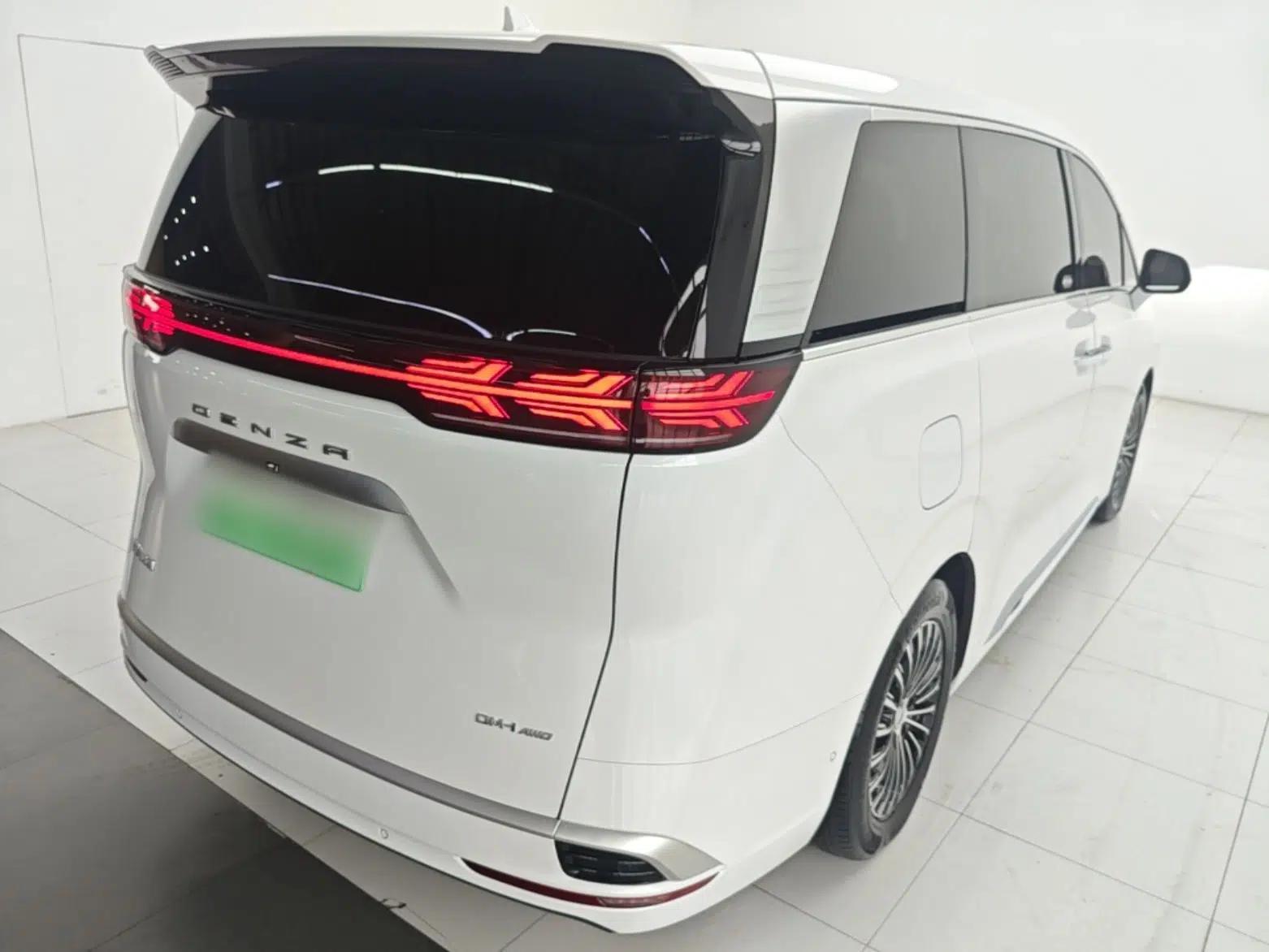 Denza D9 2022 DM-i 970 Four-Wheel Drive Flagship Model — миниатюра 6