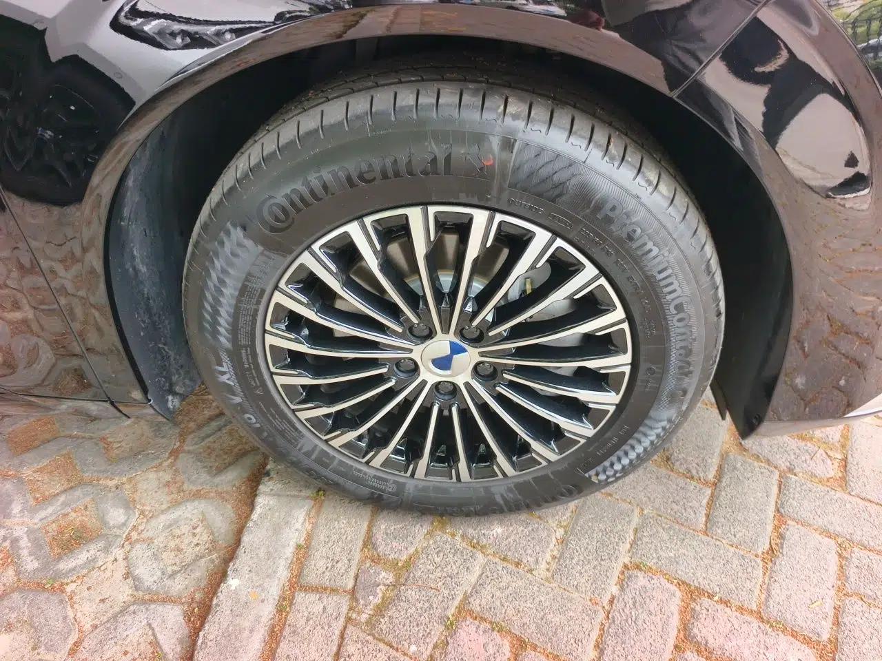 Denza D9 2024 DM-i 980 Four-Wheel Drive Prestige Model — миниатюра 8