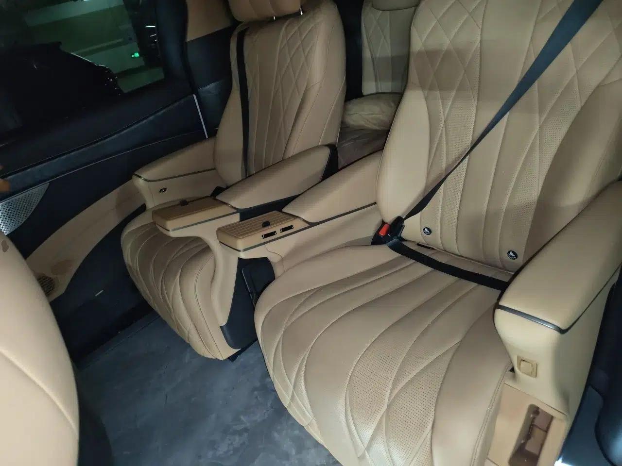 Denza D9 2025 DM-i Smart Drive 1020 Four-Wheel Drive Deluxe Model — миниатюра 18