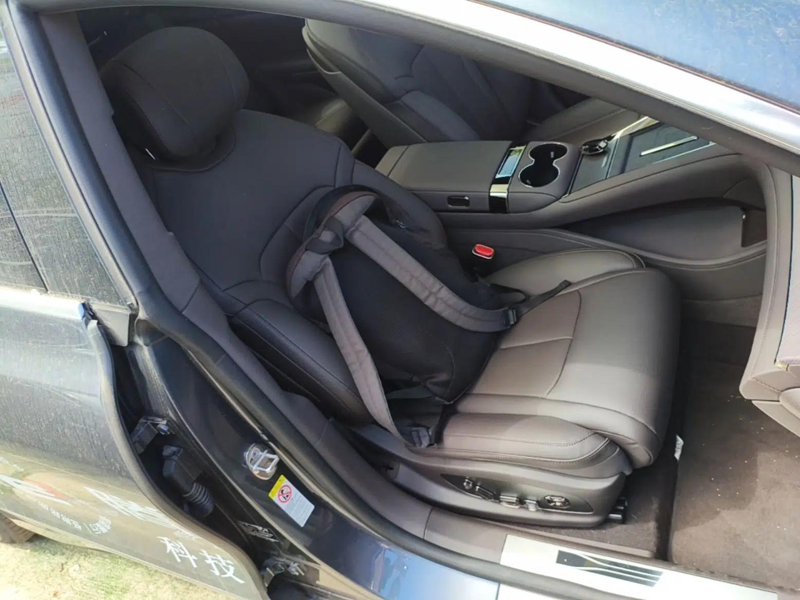 Denza Z9 2024 1100 km All-Wheel-Drive Ultra Version — миниатюра 23