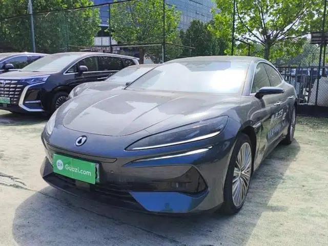 Denza Z9 2024 1100 km All-Wheel-Drive Ultra Version