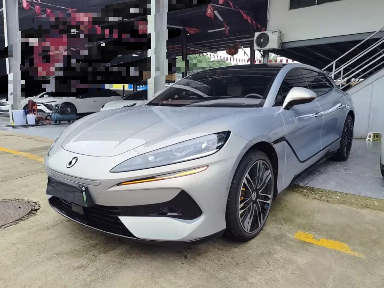 Denza Z9GT 2024 1100 Four-Wheel Drive Ultra Version — миниатюра 1