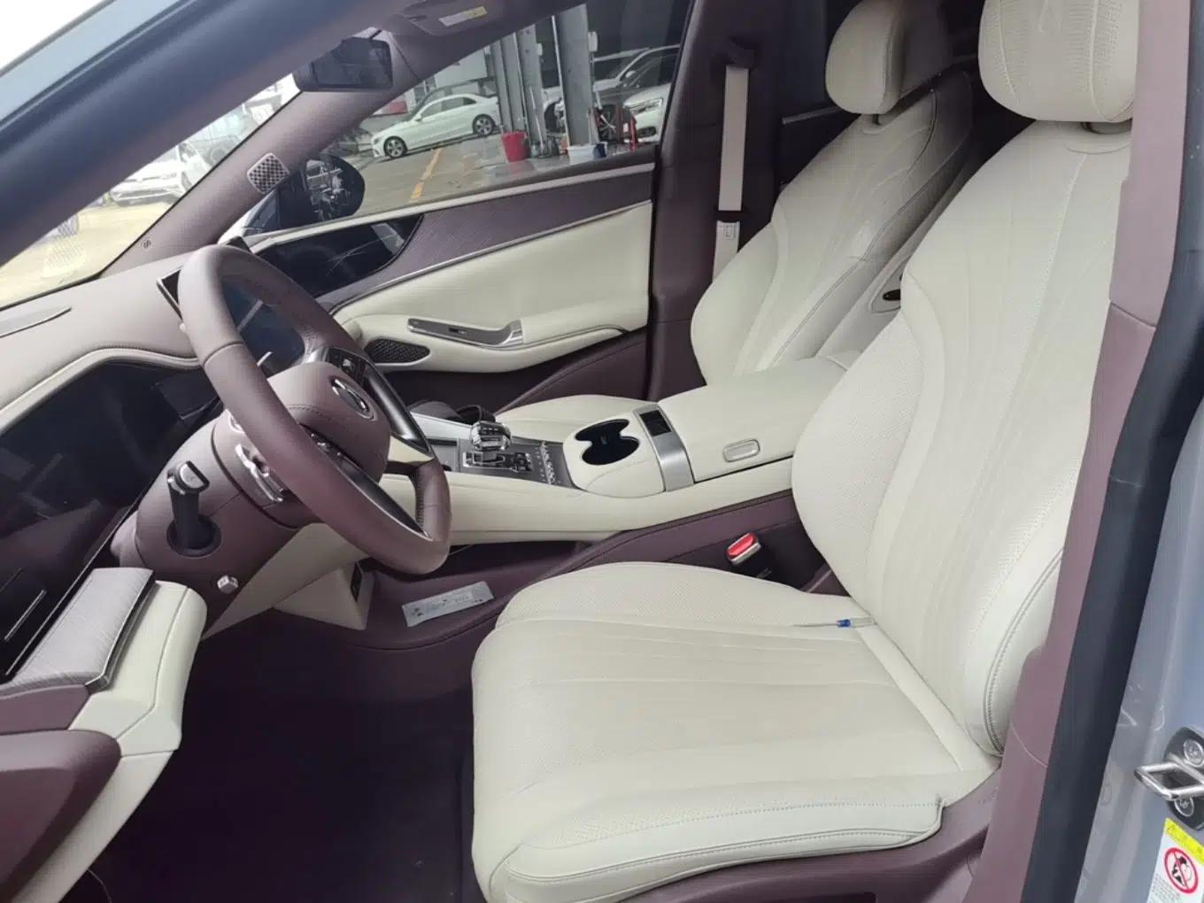 Denza Z9GT 2024 1100 Four-Wheel Drive Ultra Version — миниатюра 18