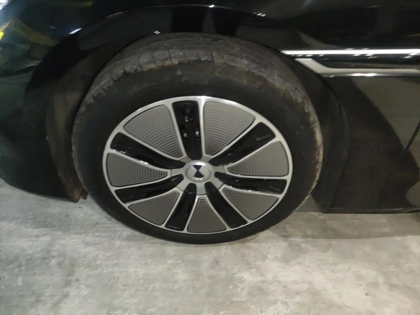Denza Z9GT 2024 1100 Four-Wheel Drive Max Edition — миниатюра 8