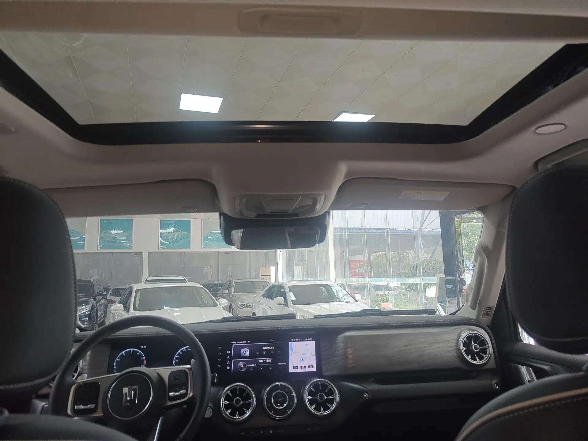 Tank 300 2023 City Edition 2.0T—Stylish as Ever — миниатюра 16