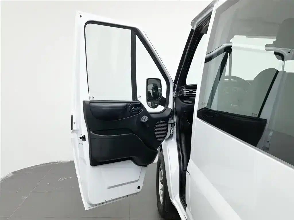 Jiangling Fushun 2022 2.0T Manual Multi-functional Passenger Vehicle, Short Wheelbase, Low Roof, 6 Seats — миниатюра 8