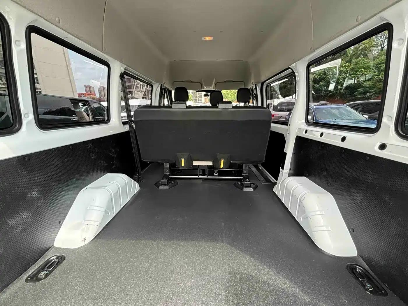 Jiangling Fushun 2023 2.0T Manual Short Wheelbase Mid-Roof Commercial Multi-Purpose Passenger Vehicle (6 Seats) — миниатюра 11