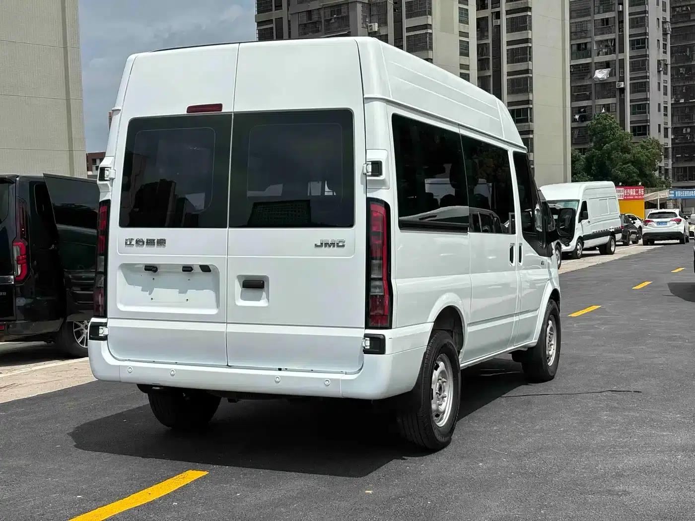 Jiangling Fushun 2023 2.0T Manual Short Wheelbase Mid-Roof Commercial Multi-Purpose Passenger Vehicle (6 Seats) — миниатюра 13