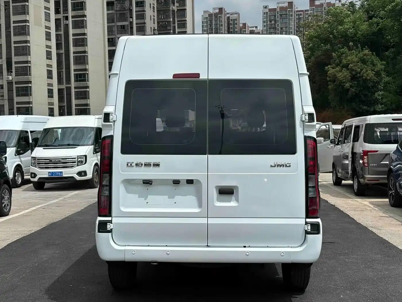 Jiangling Fushun 2023 2.0T Manual Short Wheelbase Mid-Roof Commercial Multi-Purpose Passenger Vehicle (6 Seats) — миниатюра 14