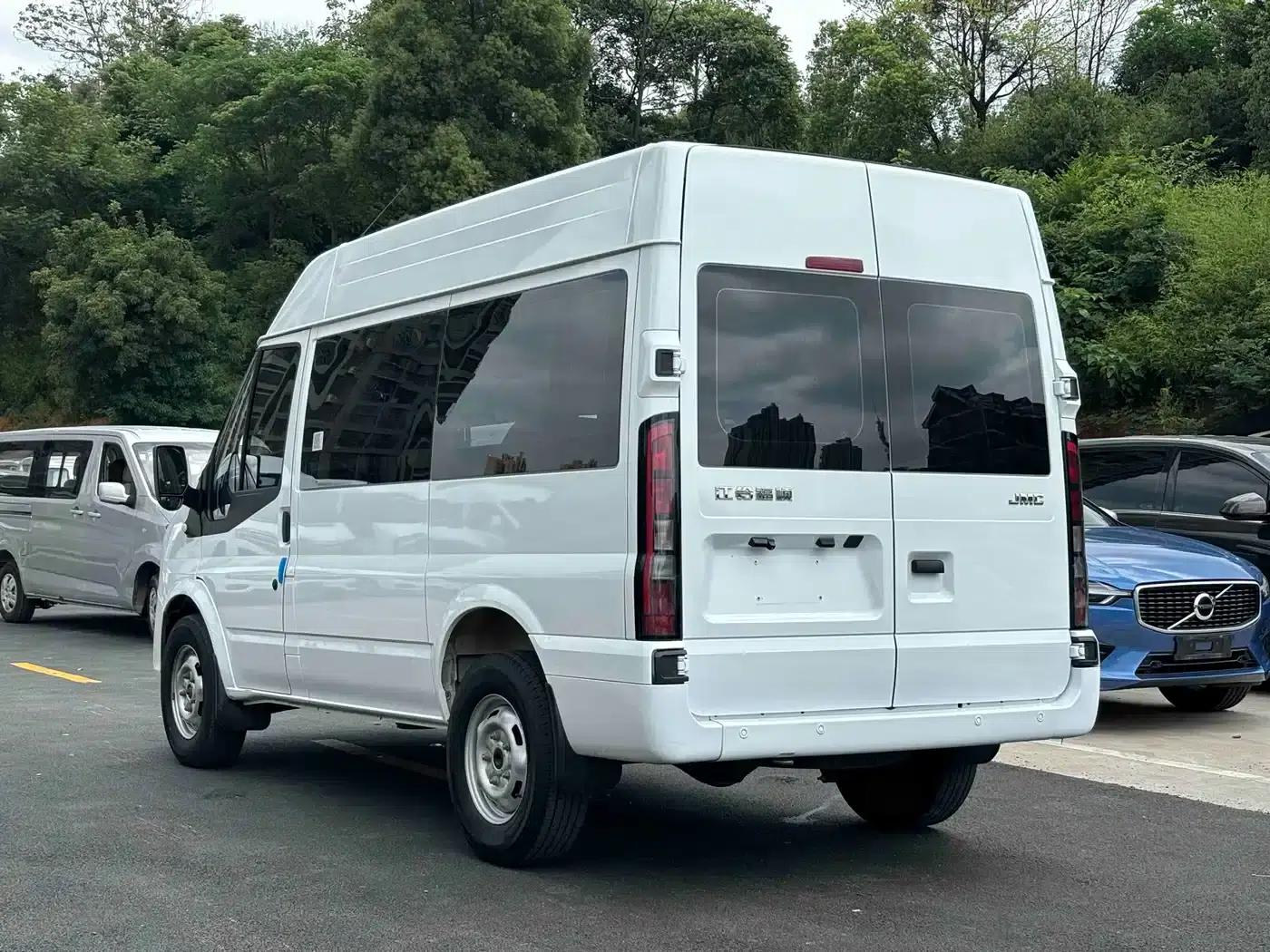 Jiangling Fushun 2023 2.0T Manual Short Wheelbase Mid-Roof Commercial Multi-Purpose Passenger Vehicle (6 Seats) — миниатюра 15