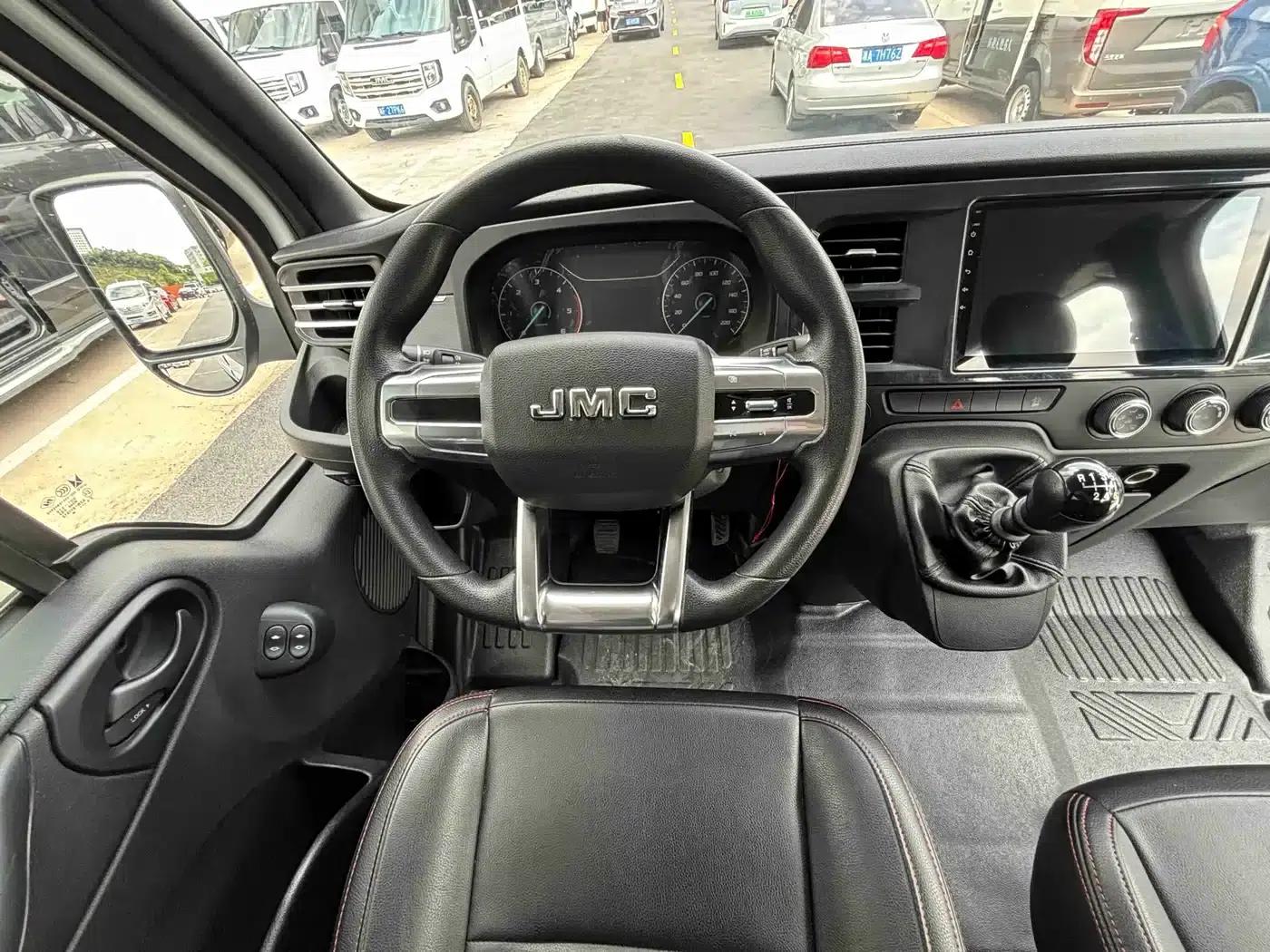 Jiangling Fushun 2023 2.0T Manual Short Wheelbase Mid-Roof Commercial Multi-Purpose Passenger Vehicle (6 Seats) — миниатюра 6