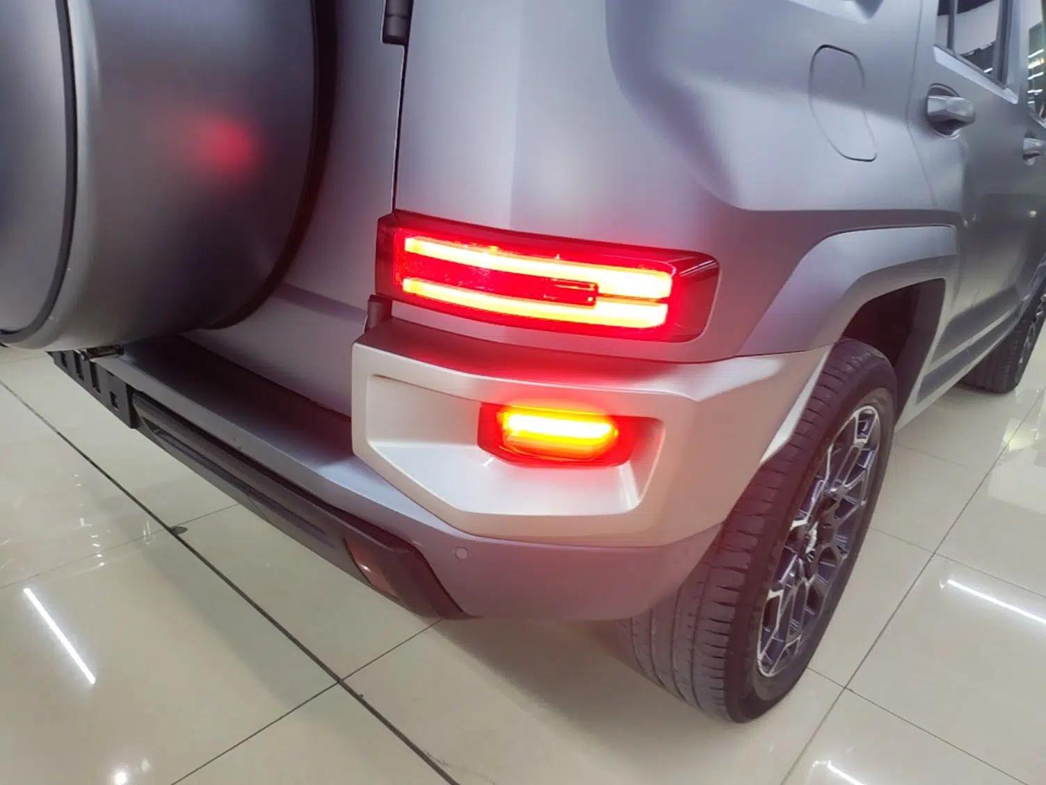 Tank 700 New Energy 2024 Hi4-T Extreme Edition — миниатюра 7
