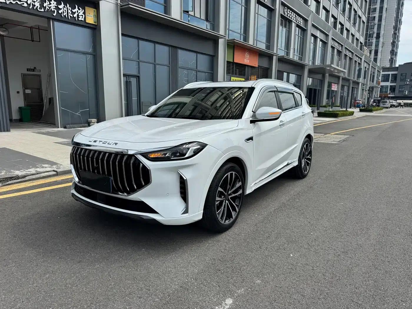 Jetour X70 PLUS 2023 1.6T DCT Strongman PRO+ 7-seater — миниатюра 1