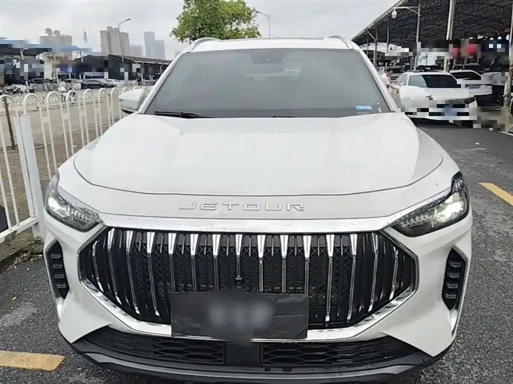 Jetour X70 PLUS 2024 Champion Edition 1.5T DCT Champion MAX+ 5-seater — миниатюра 3