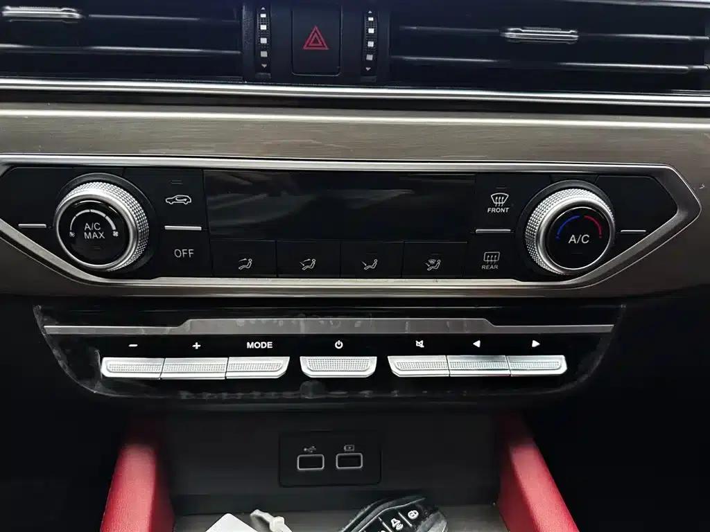 Jetour X70 2023 1.5T DCT Beyond PRO Edition 7-seater — миниатюра 15