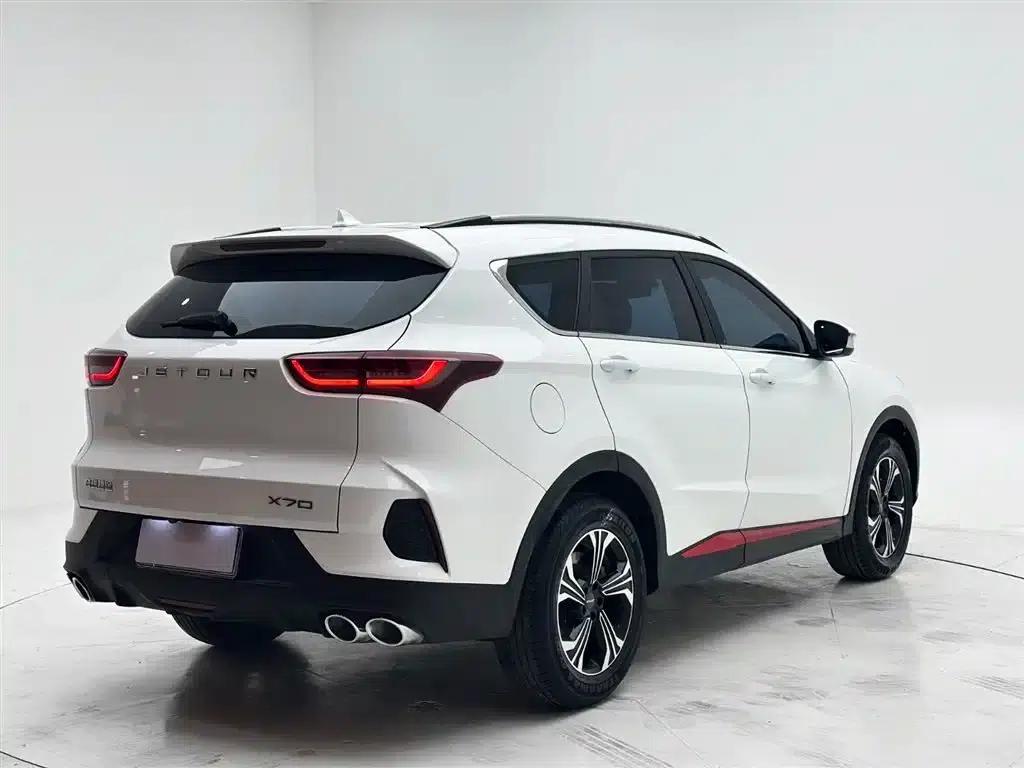 Jetour X70 2023 1.5T DCT Beyond PRO Edition 7-seater — миниатюра 6